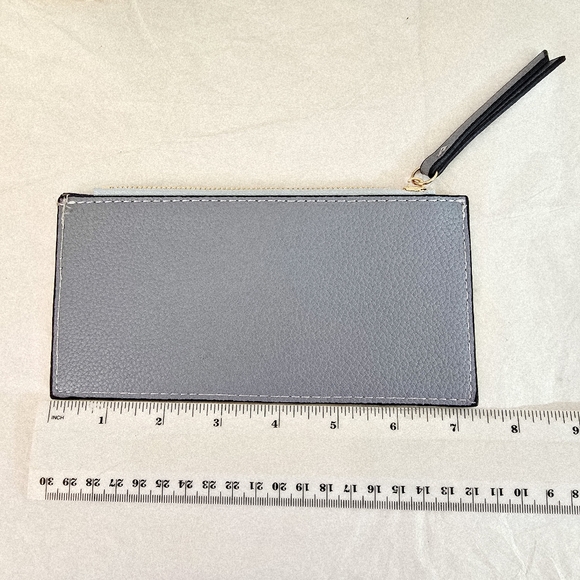 Louis Vuitton Gray Crossbody Bag - Picture 5 of 16